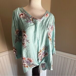 Acting Pro Floral high low front tie 3/4 sleeve blouse size L great condition